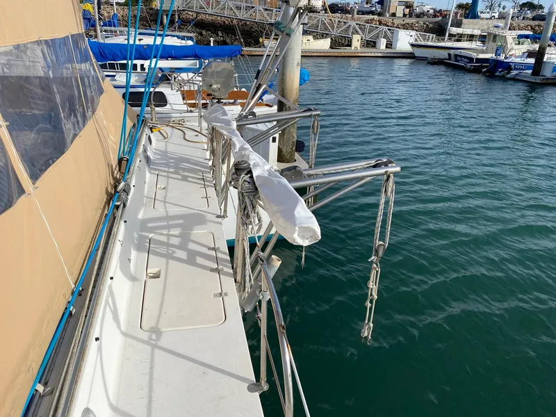 1990 Fountaine Pajot 53