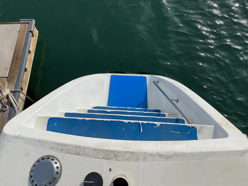 1990 Fountaine Pajot 53