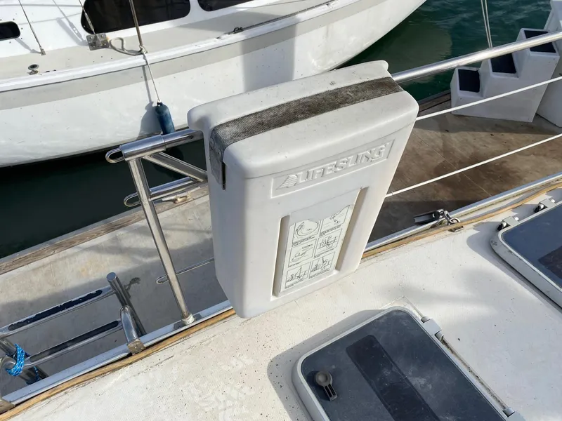 1990 Fountaine Pajot 53