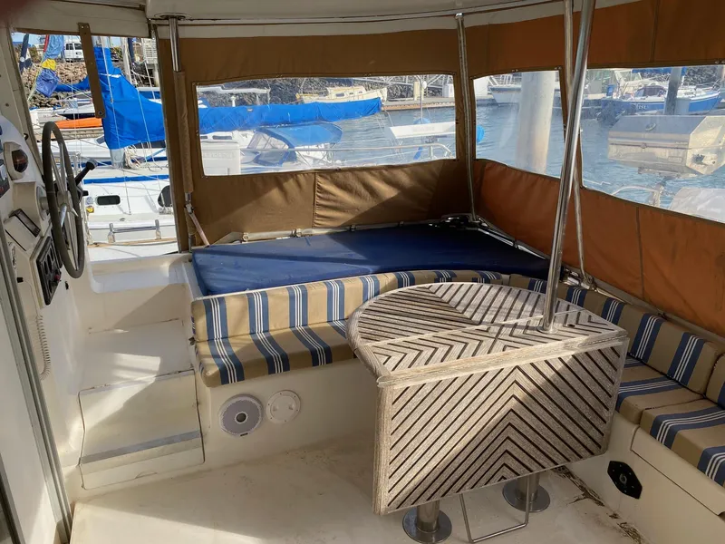 1990 Fountaine Pajot 53