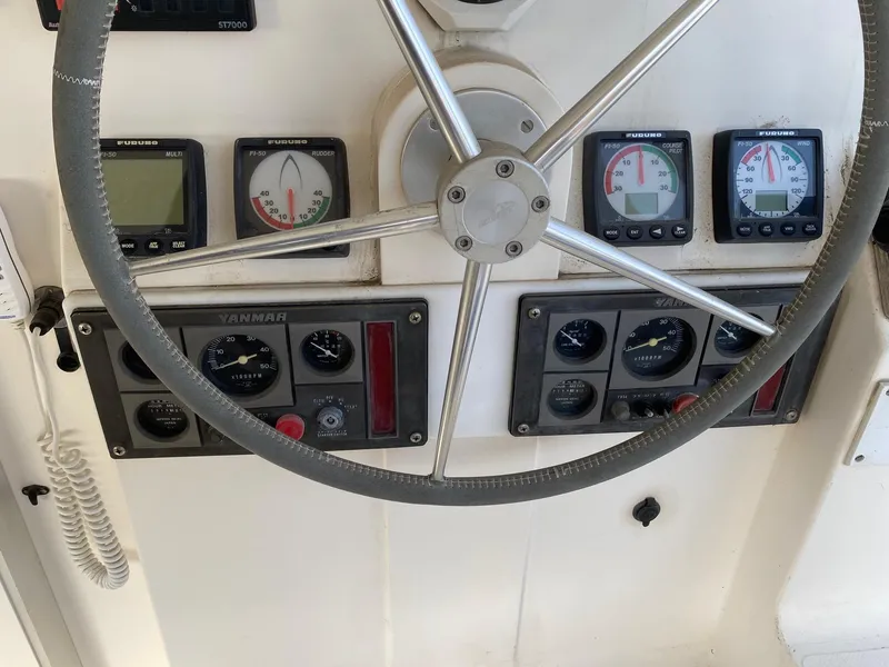 1990 Fountaine Pajot 53