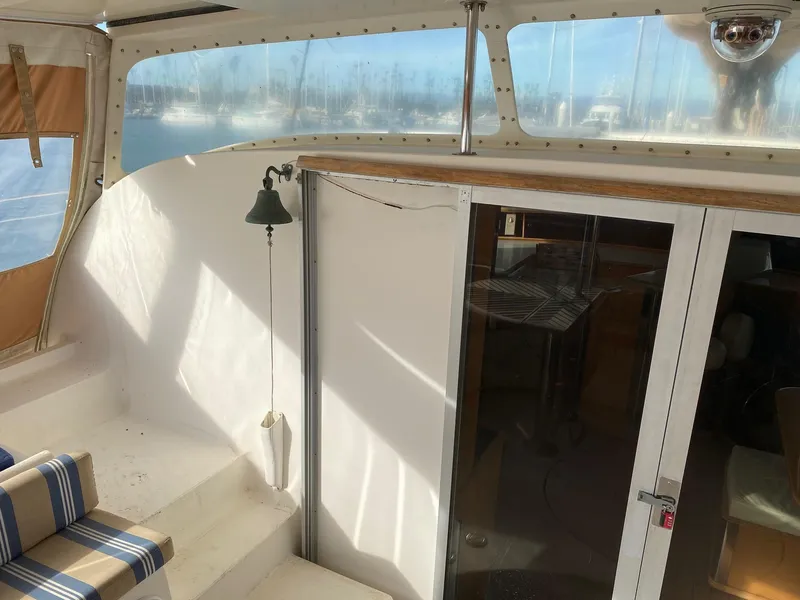 1990 Fountaine Pajot 53