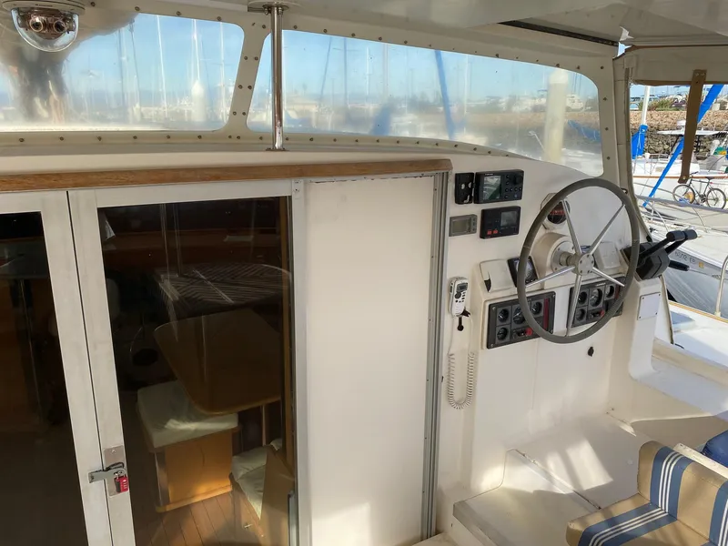 1990 Fountaine Pajot 53