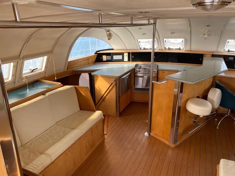 1990 Fountaine Pajot 53