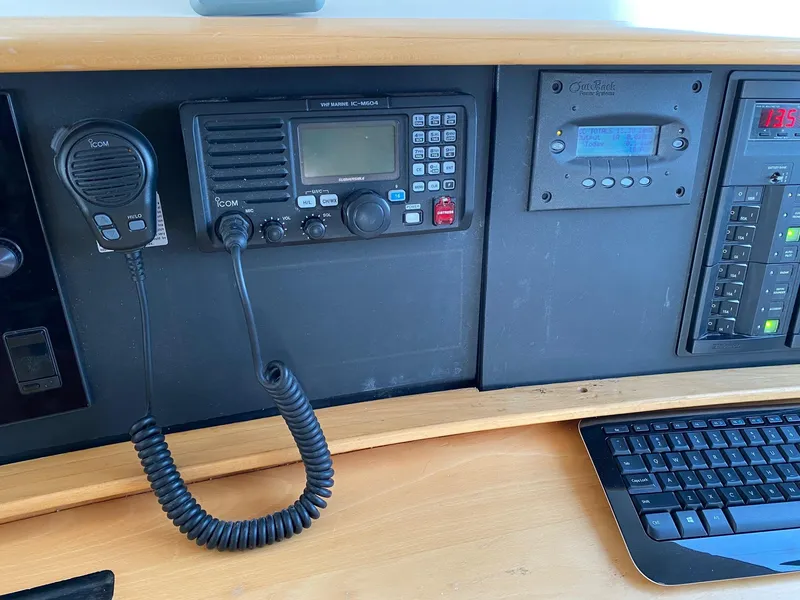 1990 Fountaine Pajot 53