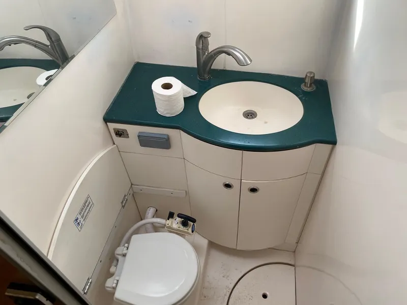 1990 Fountaine Pajot 53