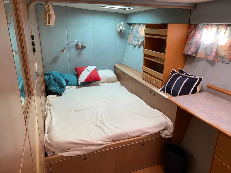 1990 Fountaine Pajot 53