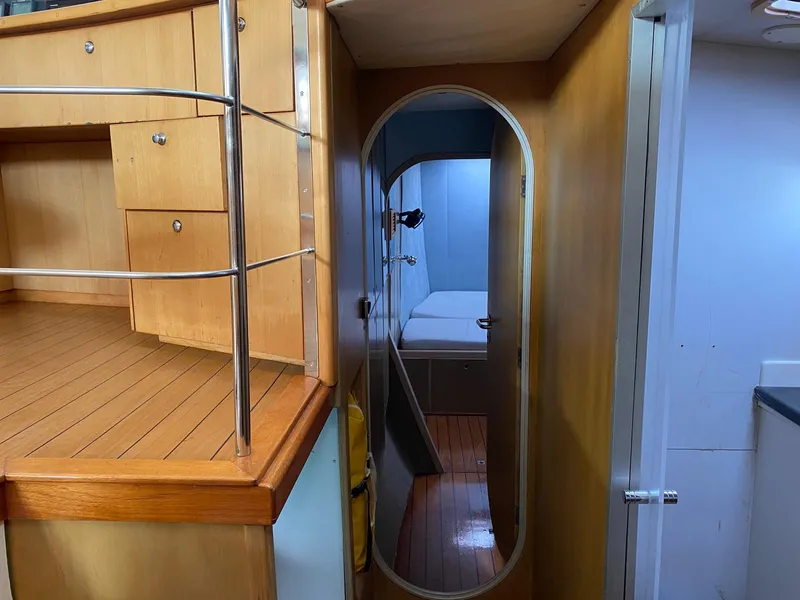 1990 Fountaine Pajot 53