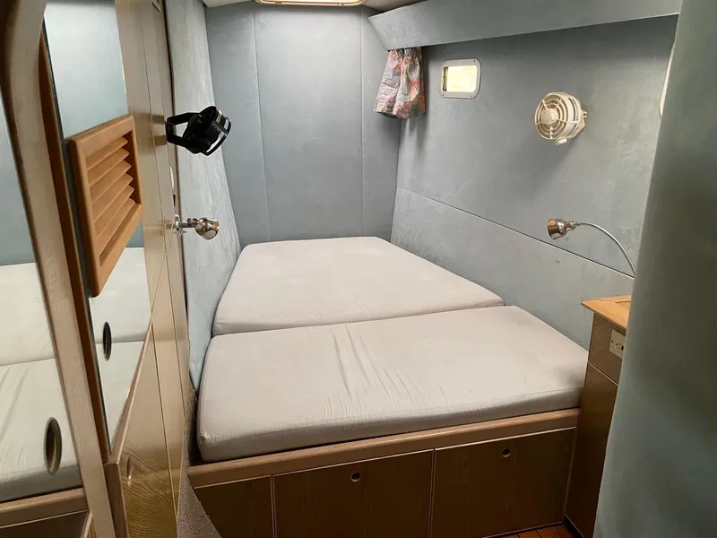 1990 Fountaine Pajot 53