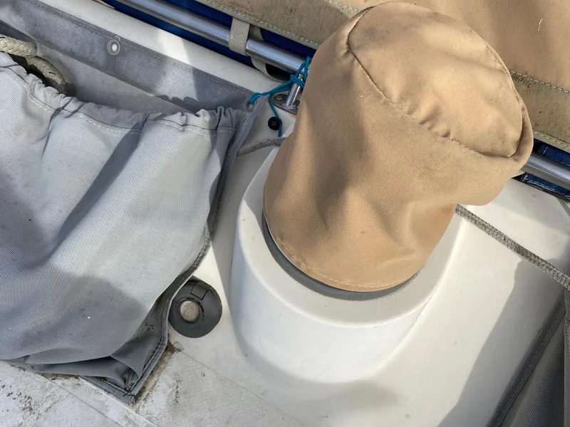 1990 Fountaine Pajot 53
