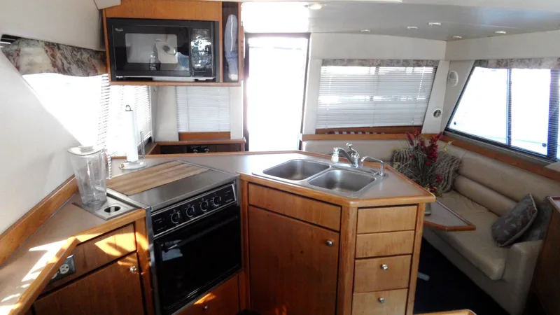 1998 Baylliner 3988