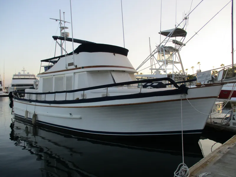 1978 Marine Trader Tri-Cabin