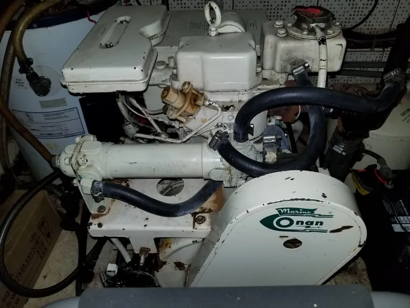 1978 Marine Trader Tri-Cabin