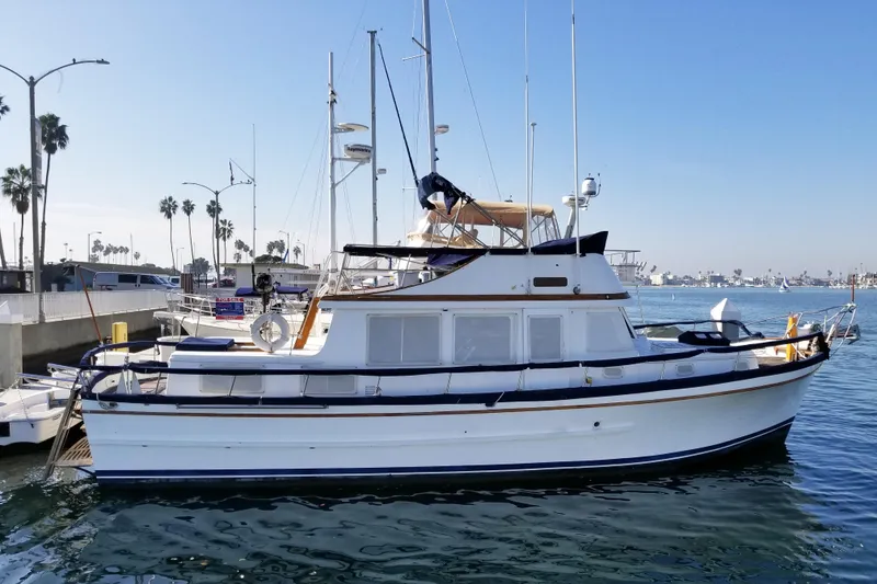 1978 Marine Trader Tri-Cabin