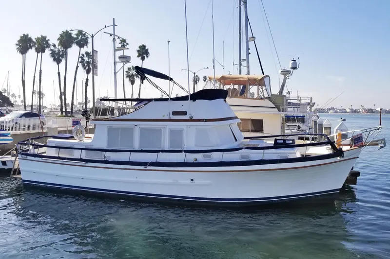1978 Marine Trader Tri-Cabin