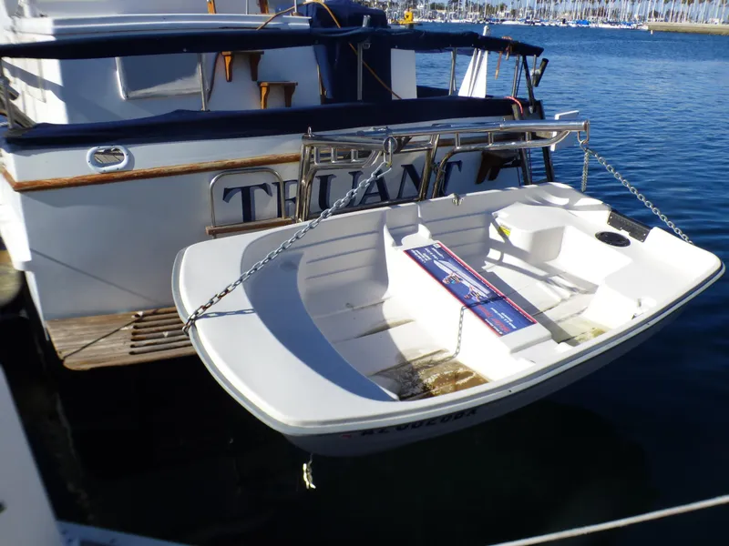 1978 Marine Trader Tri-Cabin