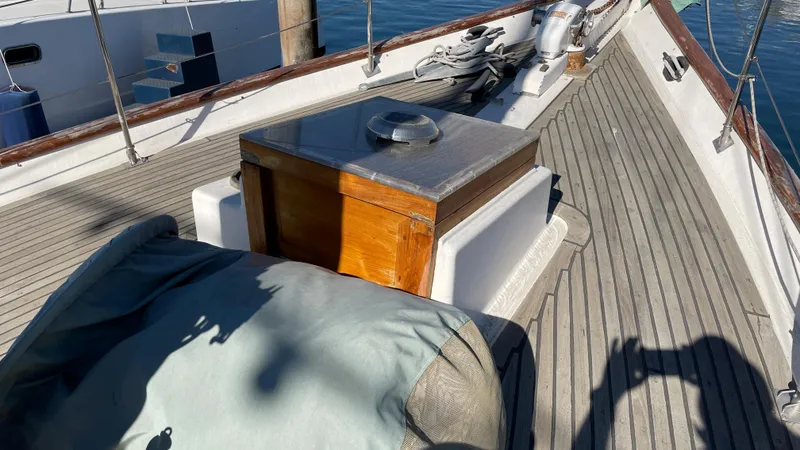 1981 Vagabond Ketch