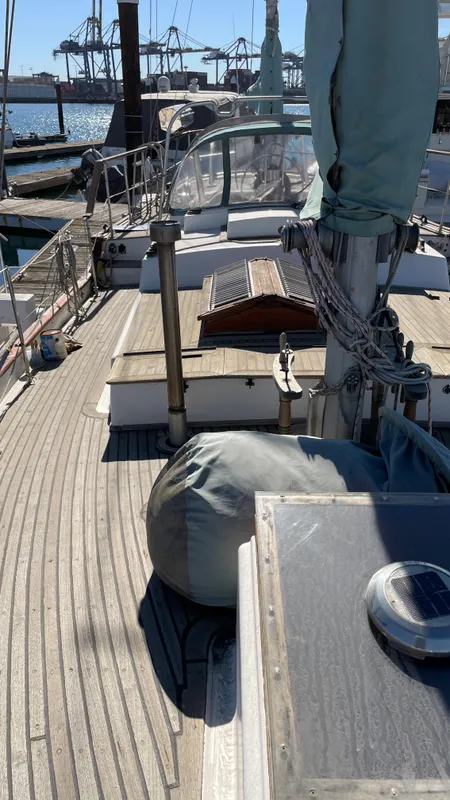 1981 Vagabond Ketch