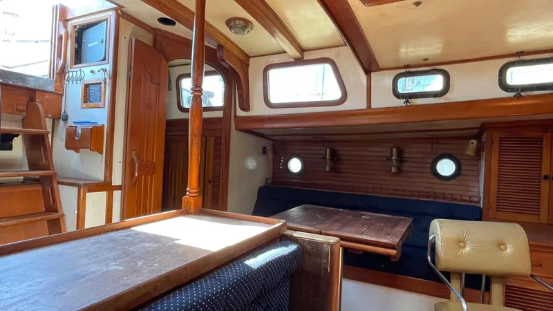 1981 Vagabond Ketch