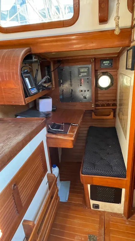 1981 Vagabond Ketch