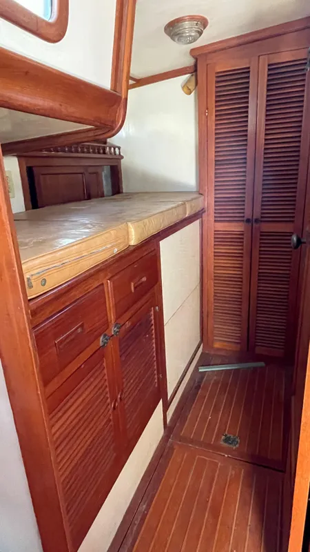 1981 Vagabond Ketch