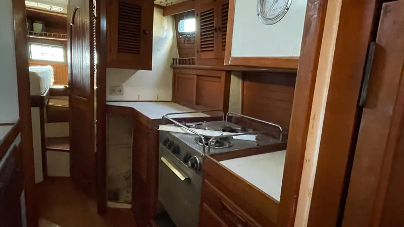 1981 Vagabond Ketch