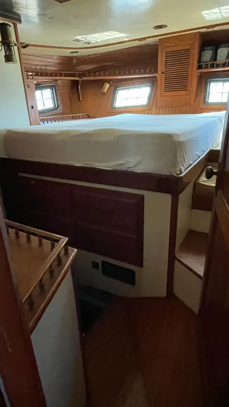 1981 Vagabond Ketch