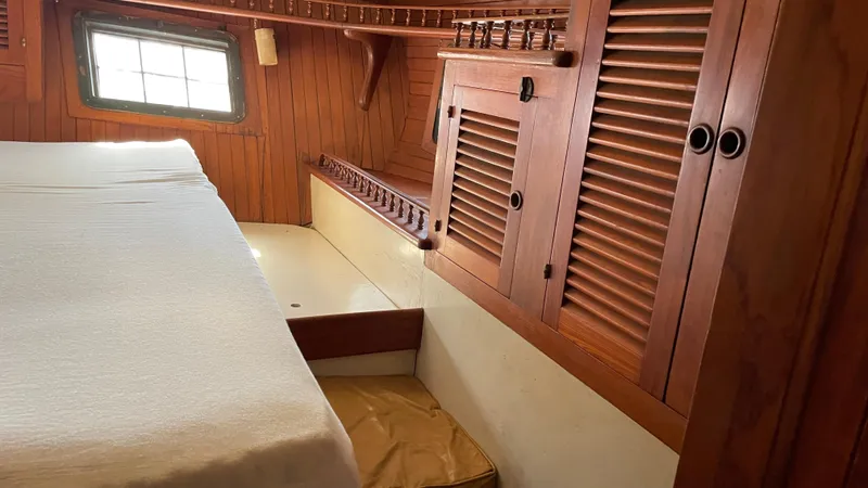 1981 Vagabond Ketch