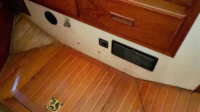 1981 Vagabond Ketch