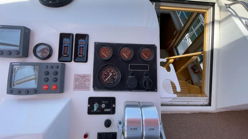 2000 Navigator 5300