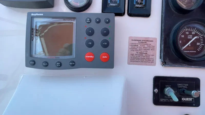 2000 Navigator 5300