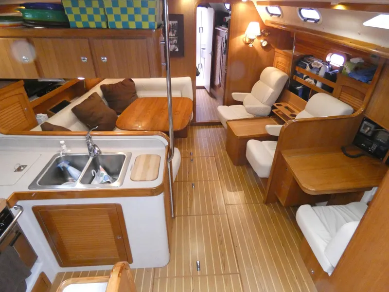 2009 Catalina 470