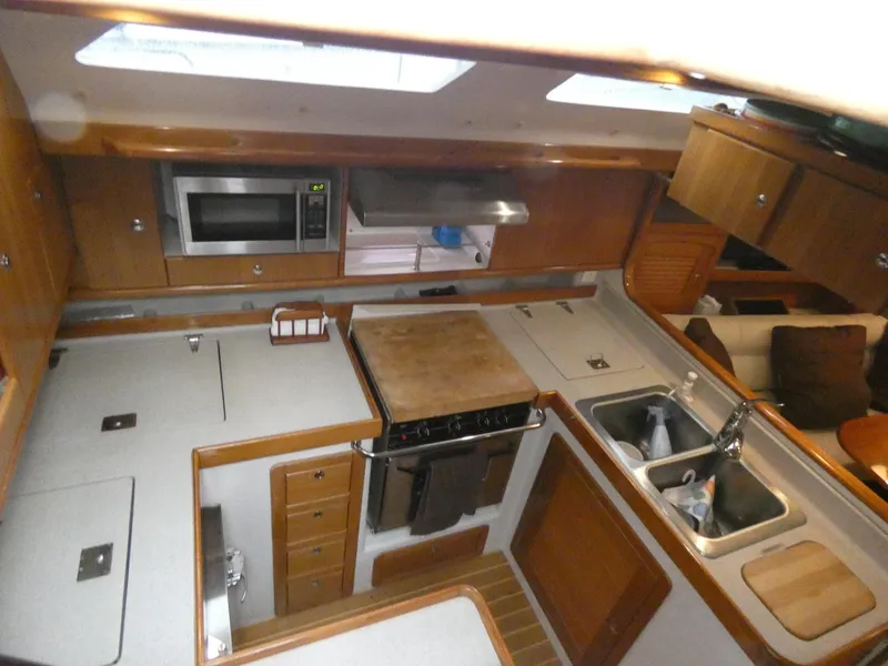 2009 Catalina 470