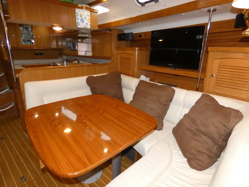 2009 Catalina 470