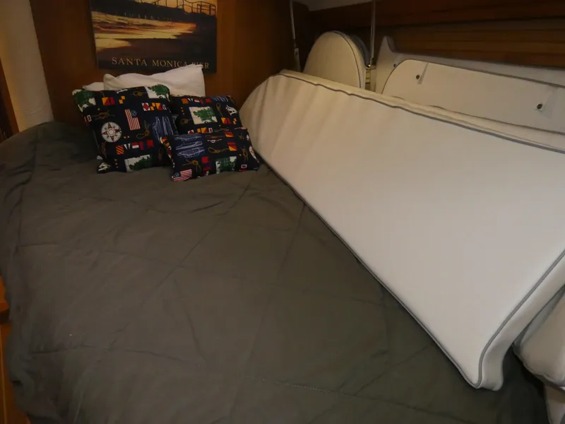2009 Catalina 470