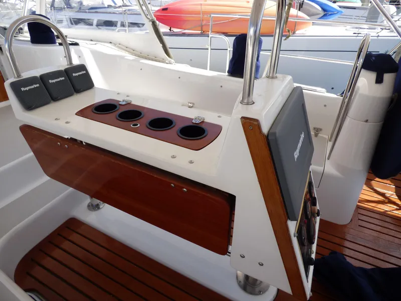 2009 Catalina 470