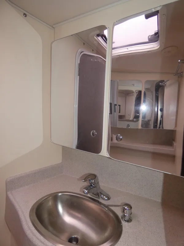 2009 Catalina 470