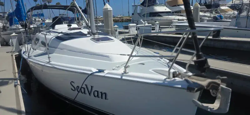 2005 Hunter 33