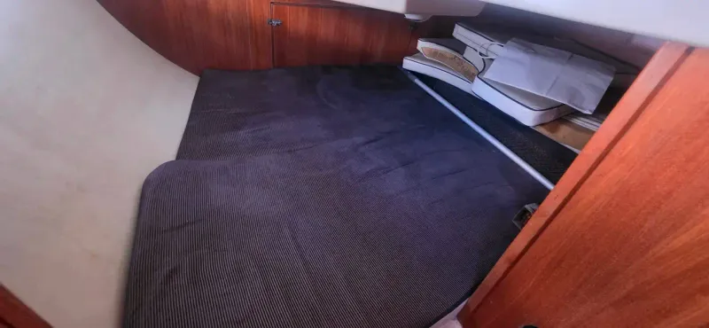 2005 Hunter 33