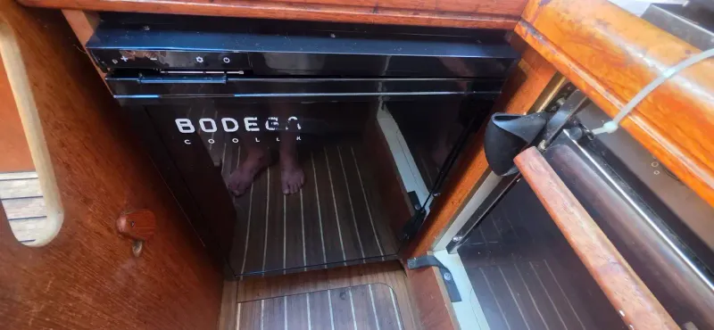 2005 Hunter 33