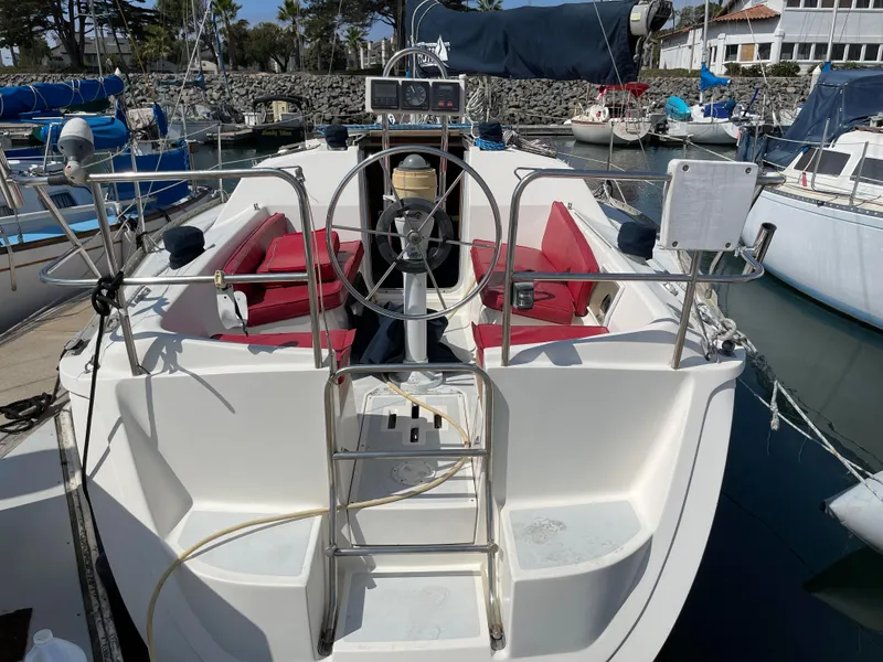 1991 Hunter 28