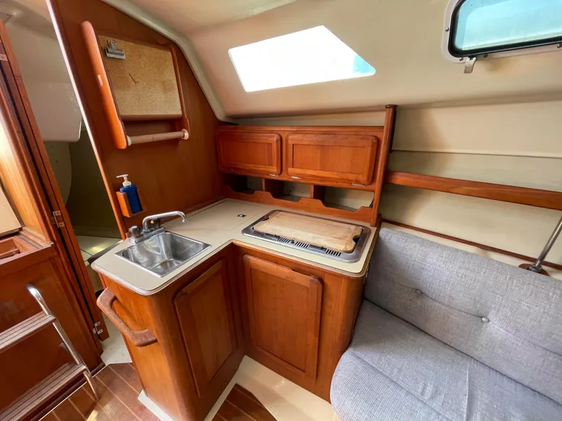 1991 Hunter 28