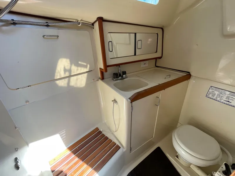 1991 Hunter 28