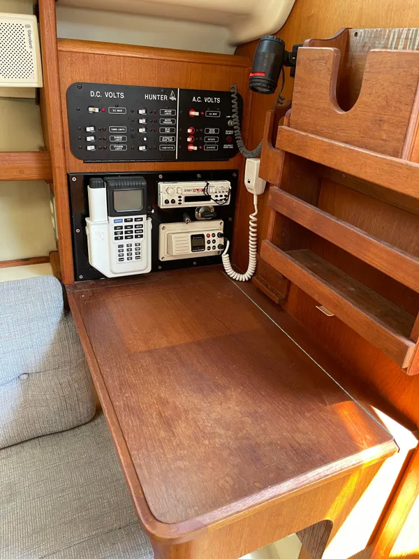1991 Hunter 28