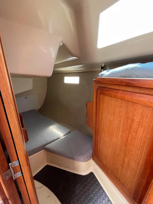 1991 Hunter 28