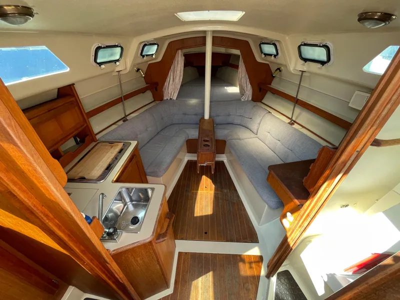 1991 Hunter 28
