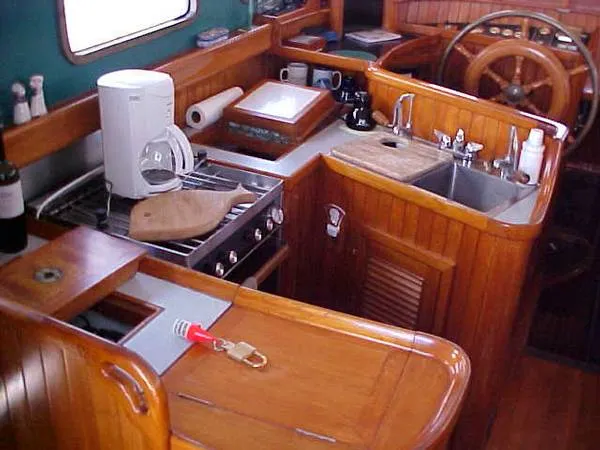 1981 Hans Christian Pilothouse