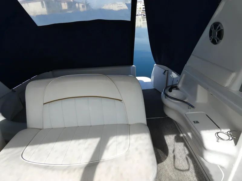 Helm Seat