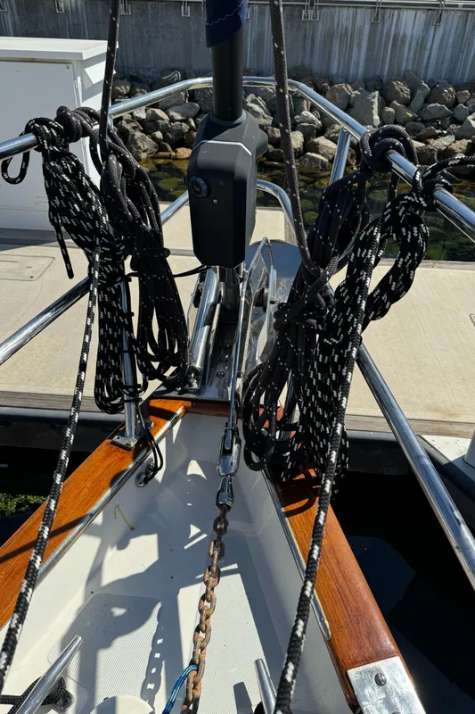 2000 Tayana Center Cockpit