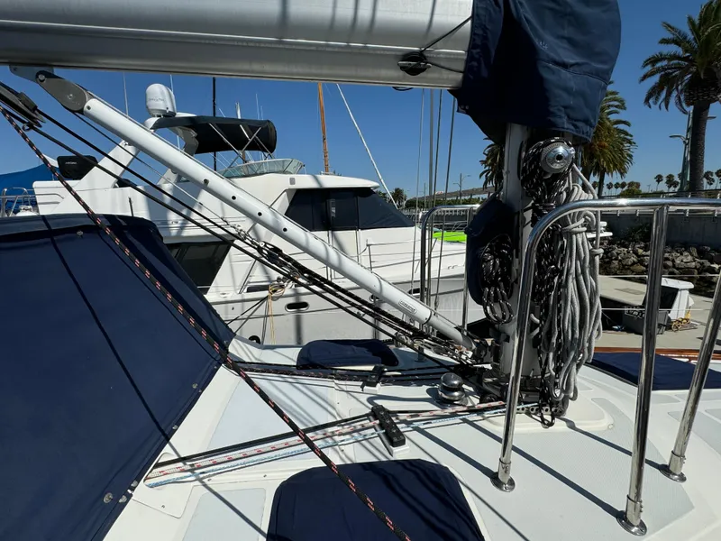2000 Tayana Center Cockpit